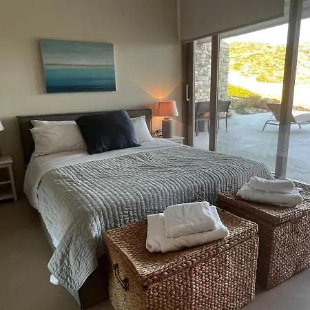 Willa Two Br Private Peaceful Mylo No Living Close To Mylopotas Beach